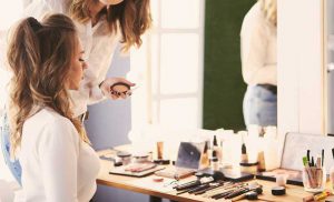 A make-up artist can claim cosmetic expenses